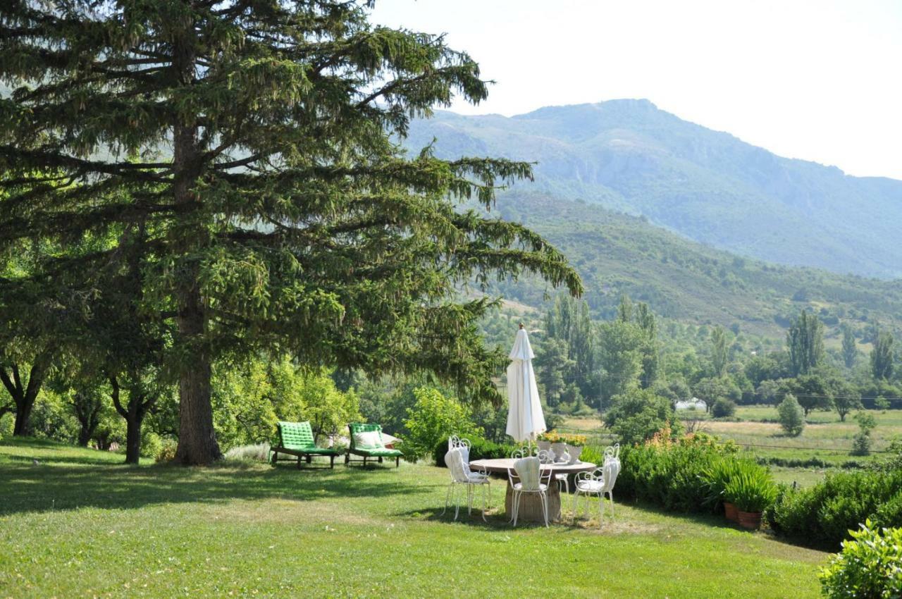 Chateau De Montfroc Bed & Breakfast ภายนอก รูปภาพ