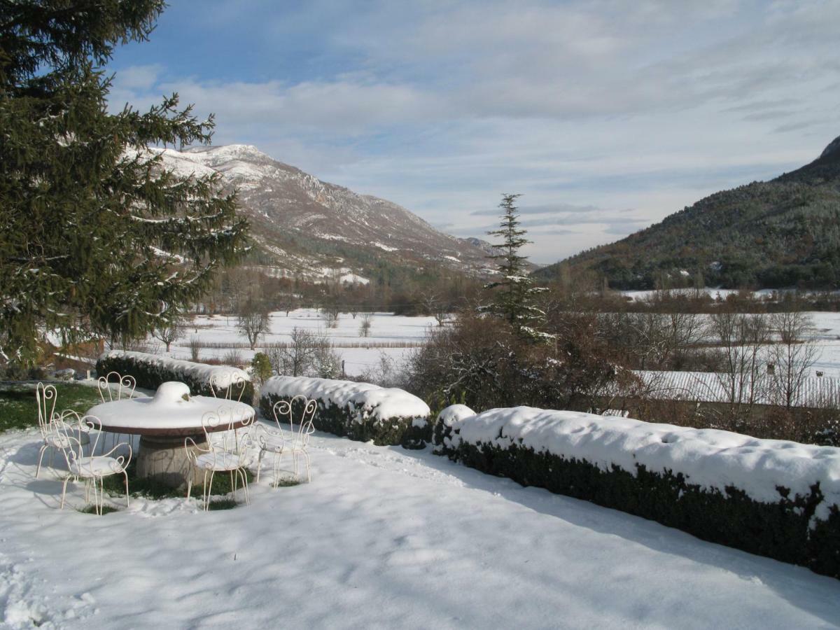 Chateau De Montfroc Bed & Breakfast ภายนอก รูปภาพ
