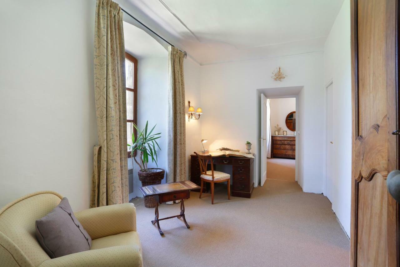 Chateau De Montfroc Bed & Breakfast ภายนอก รูปภาพ