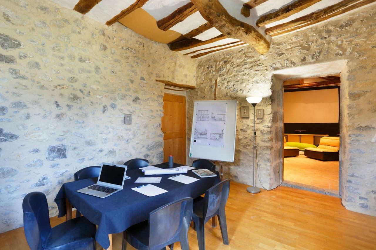 Chateau De Montfroc Bed & Breakfast ภายนอก รูปภาพ